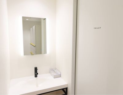 更衣室内洗面・トイレ